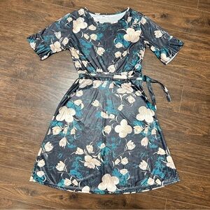 NWOT SHEIN FLORAL BLUE GREEN TAN MISS SIZED